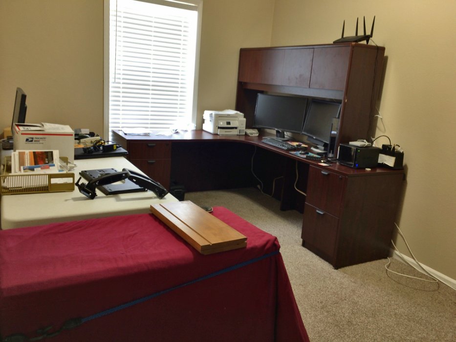 07-Office view from doorway.jpg